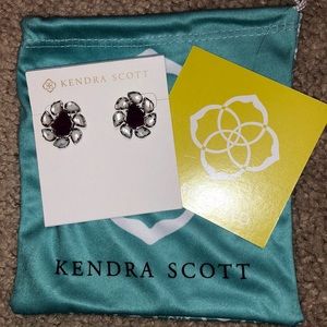 Kendra Scott custom color bar earrings!!